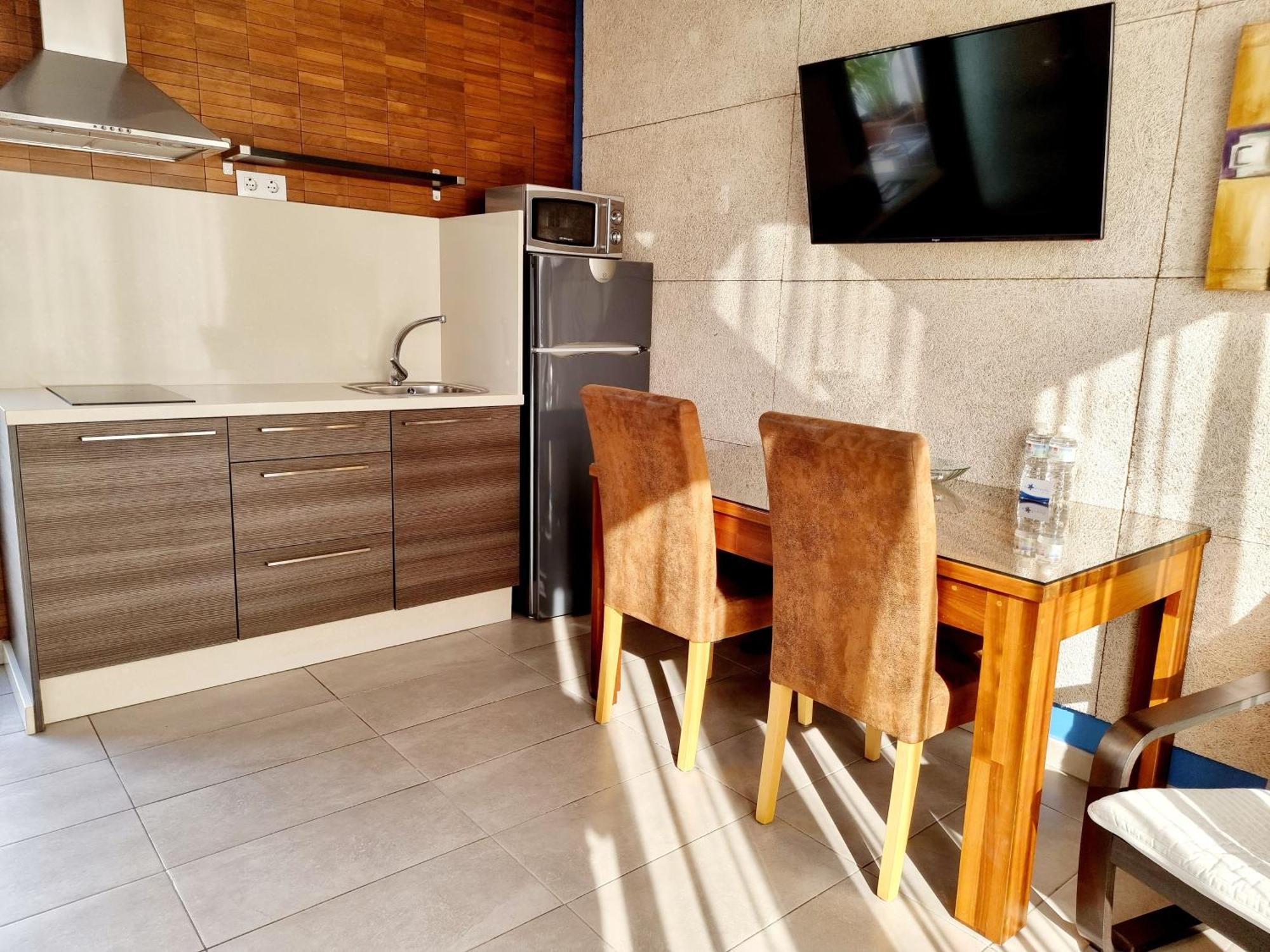 Apartamentos El Arrecife كونيل ذي لا فرونتيرا المظهر الخارجي الصورة